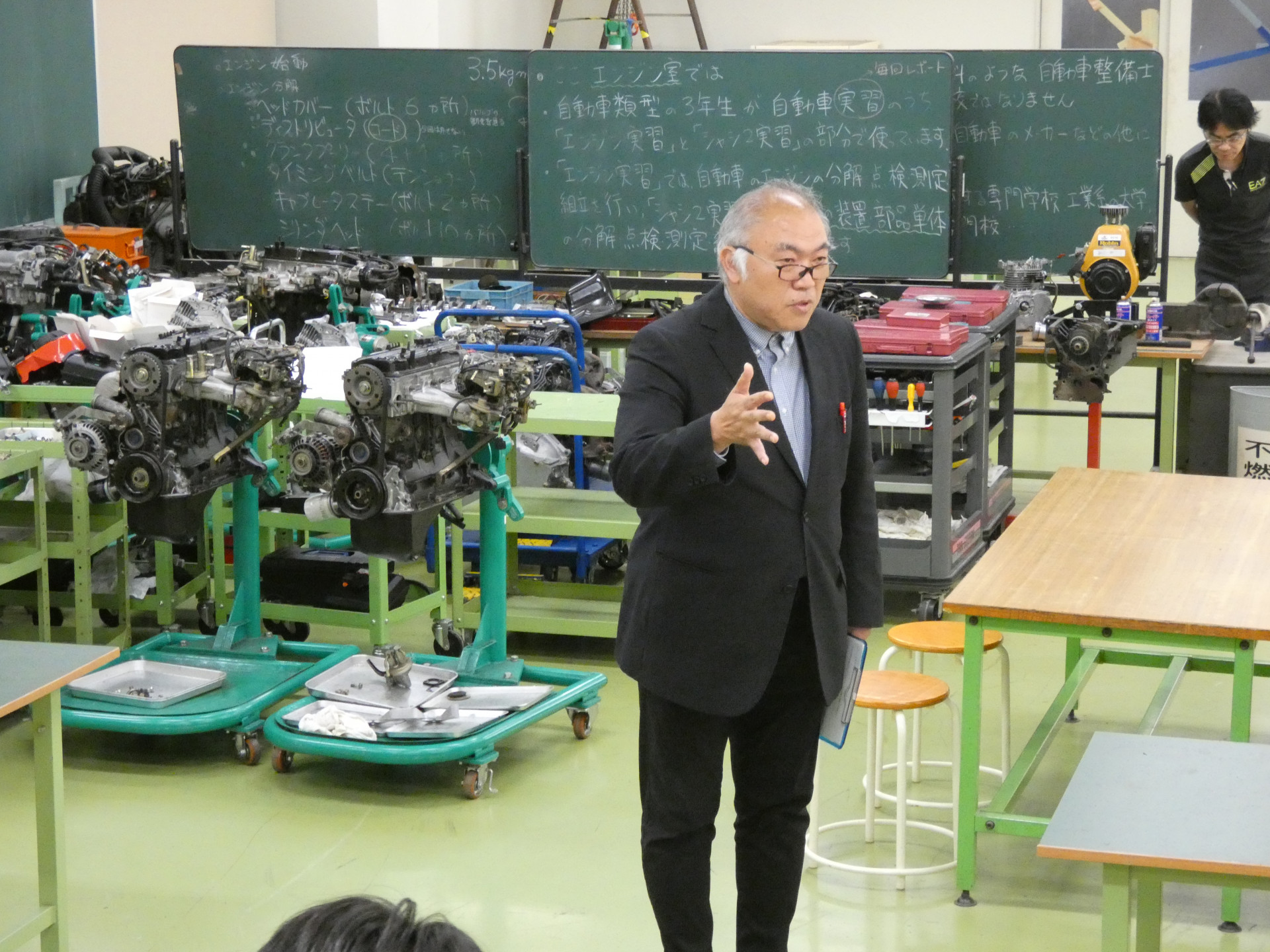 22.校内見学(機械系).JPG