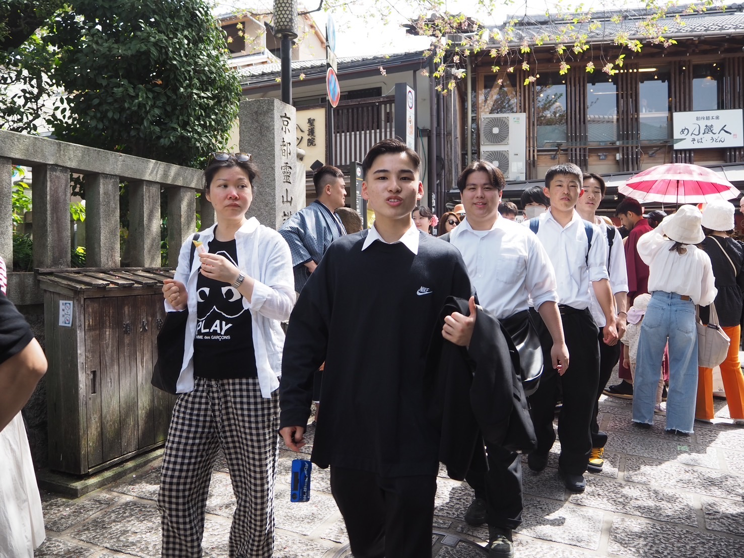 3.散策