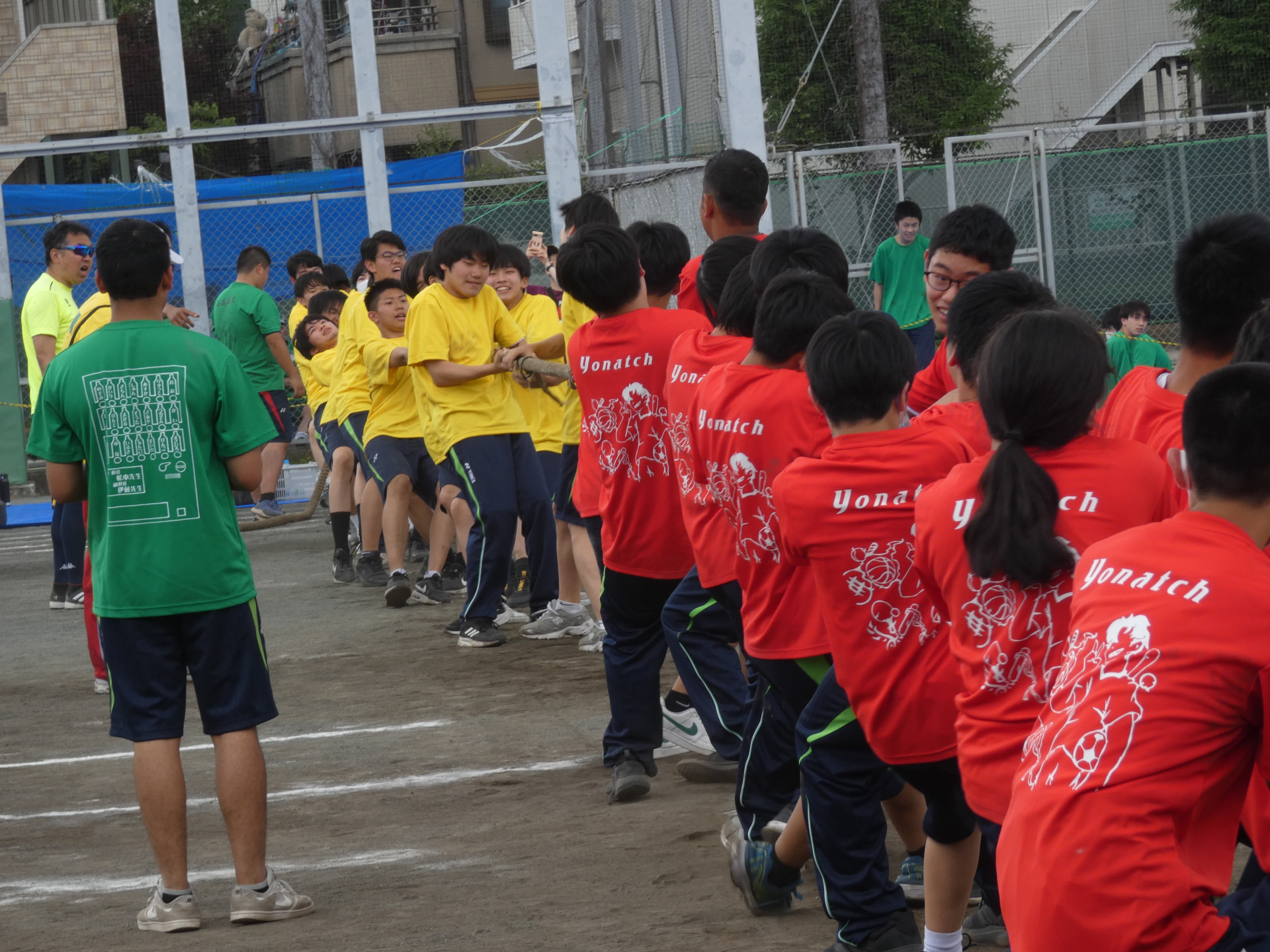 36.1学年綱引き.JPG