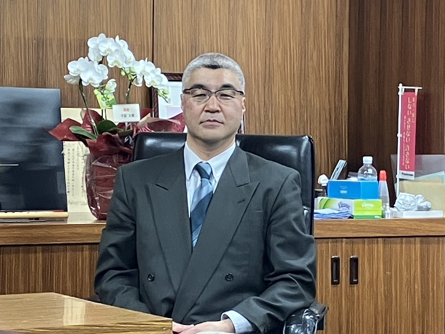 校長 荒 繁勝の写真