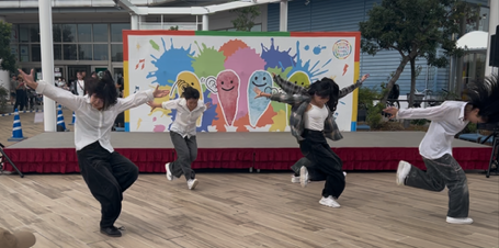 イオン４