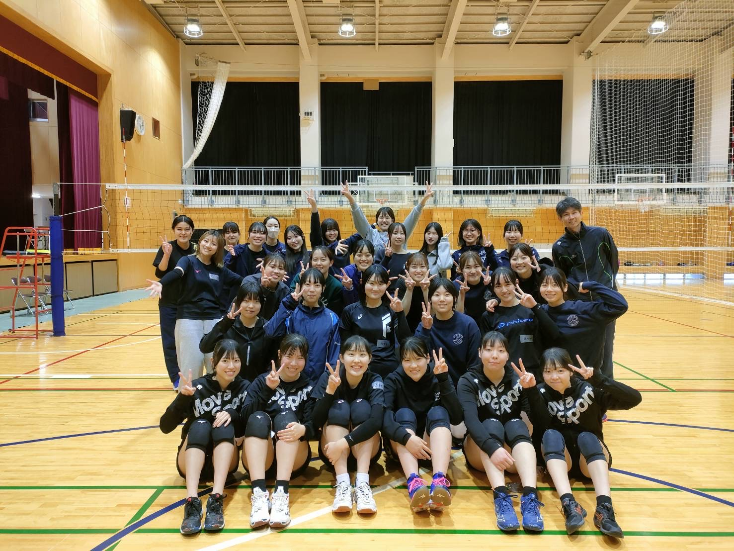 エッチな 女子大学生 女子バレー部 OG会 報告】 ｜ 東京都立小金井北高等学校 | 東京都立学校