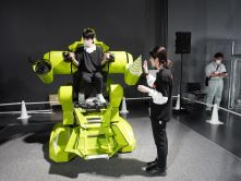 ロボット操縦体験（日本科学未来館）