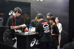 ボランティア活動中（有明アリーナ）