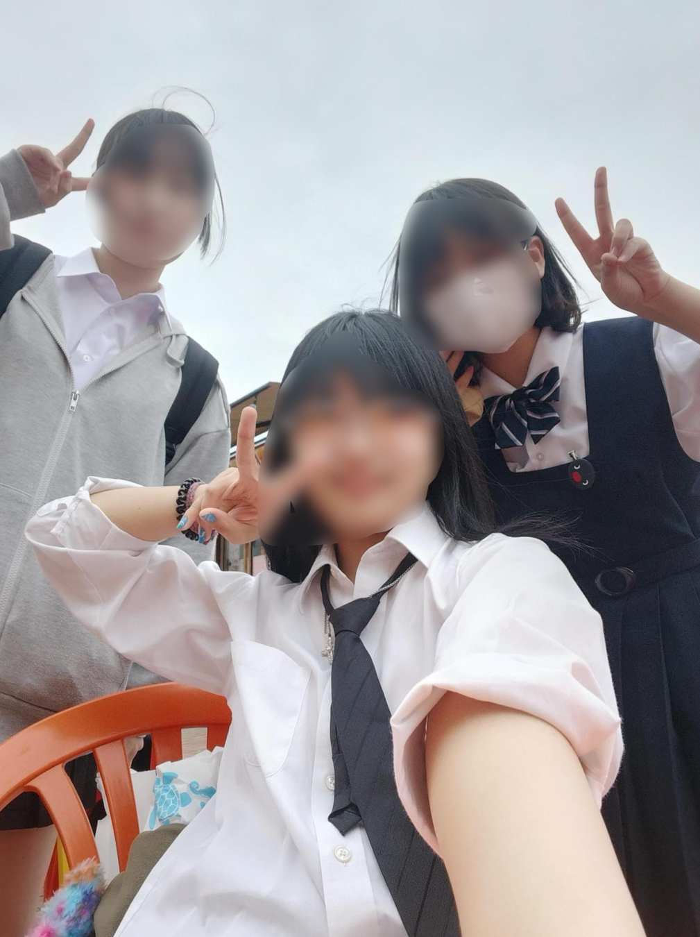 122