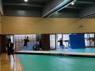 ①