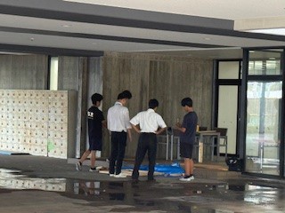 ①