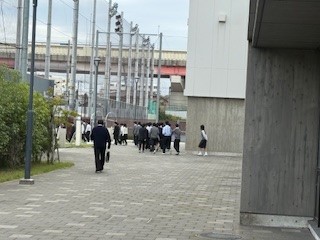 ①