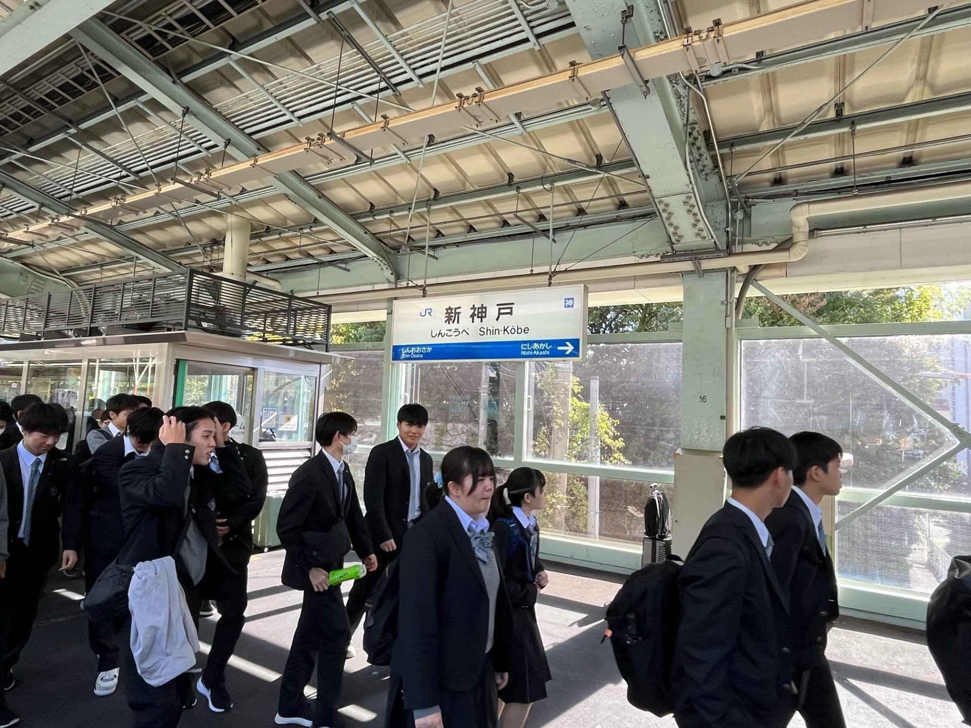 ②