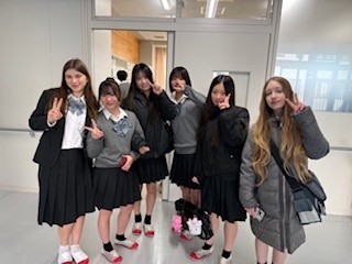 ②