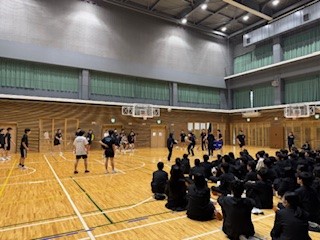 ②