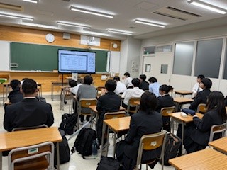 ②