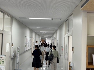 ②