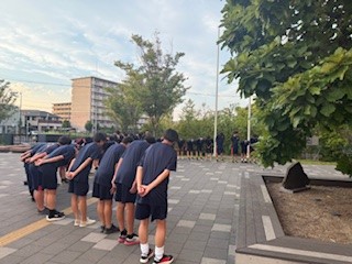 ②