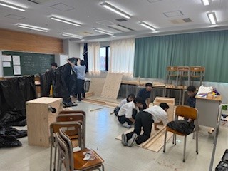 ②