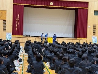 ③
