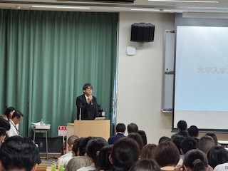 ③