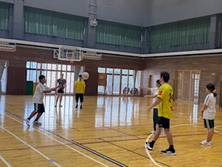 ④