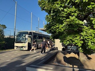 ④