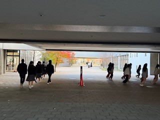 ⑥