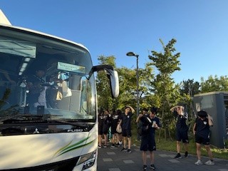 ⑧