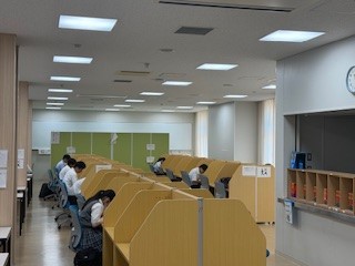 ⑰