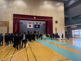 １