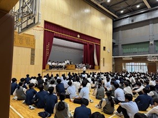 １