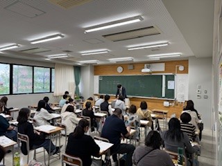 １３