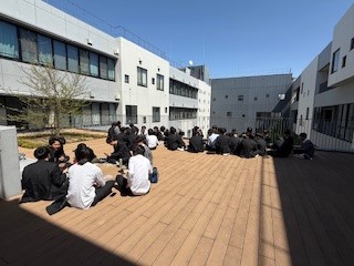 １４