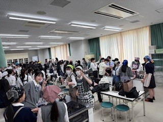 １４
