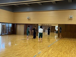 １５
