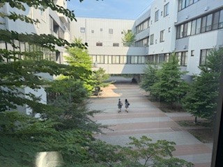 １５