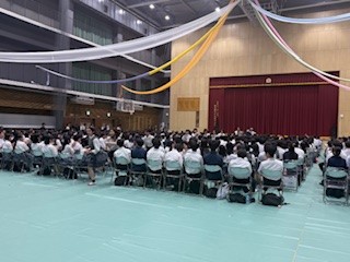１５