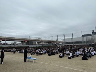 ５