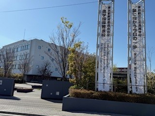 ５