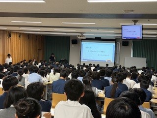 ６