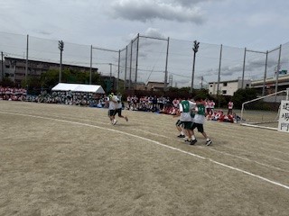 ８