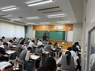 ８