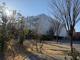 ９９