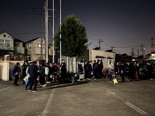 正門付近での観望会7