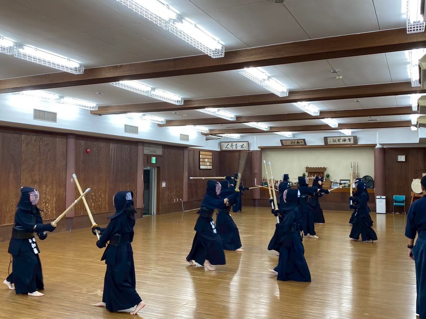 A2D995B7-702F-4DC1-AC44-A06382591D82