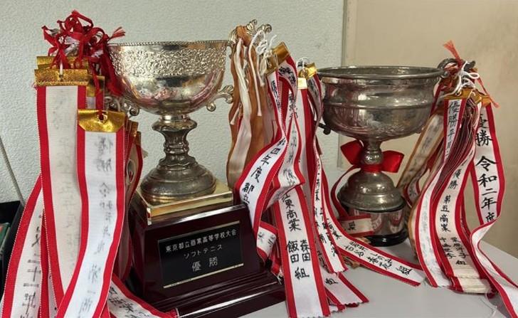 ソフトテニス部トロフィー