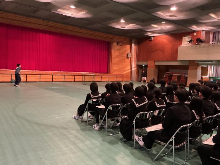 対面式　テニス