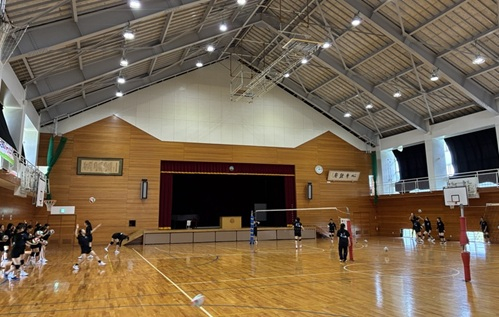 女バレ２