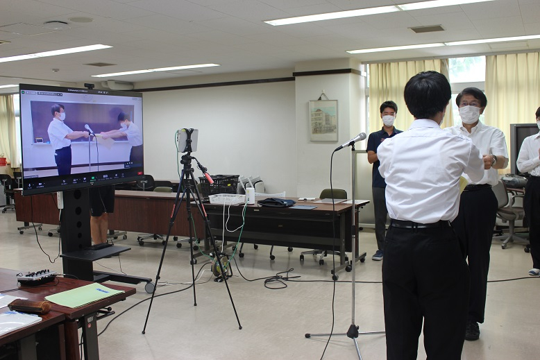 学期始業式