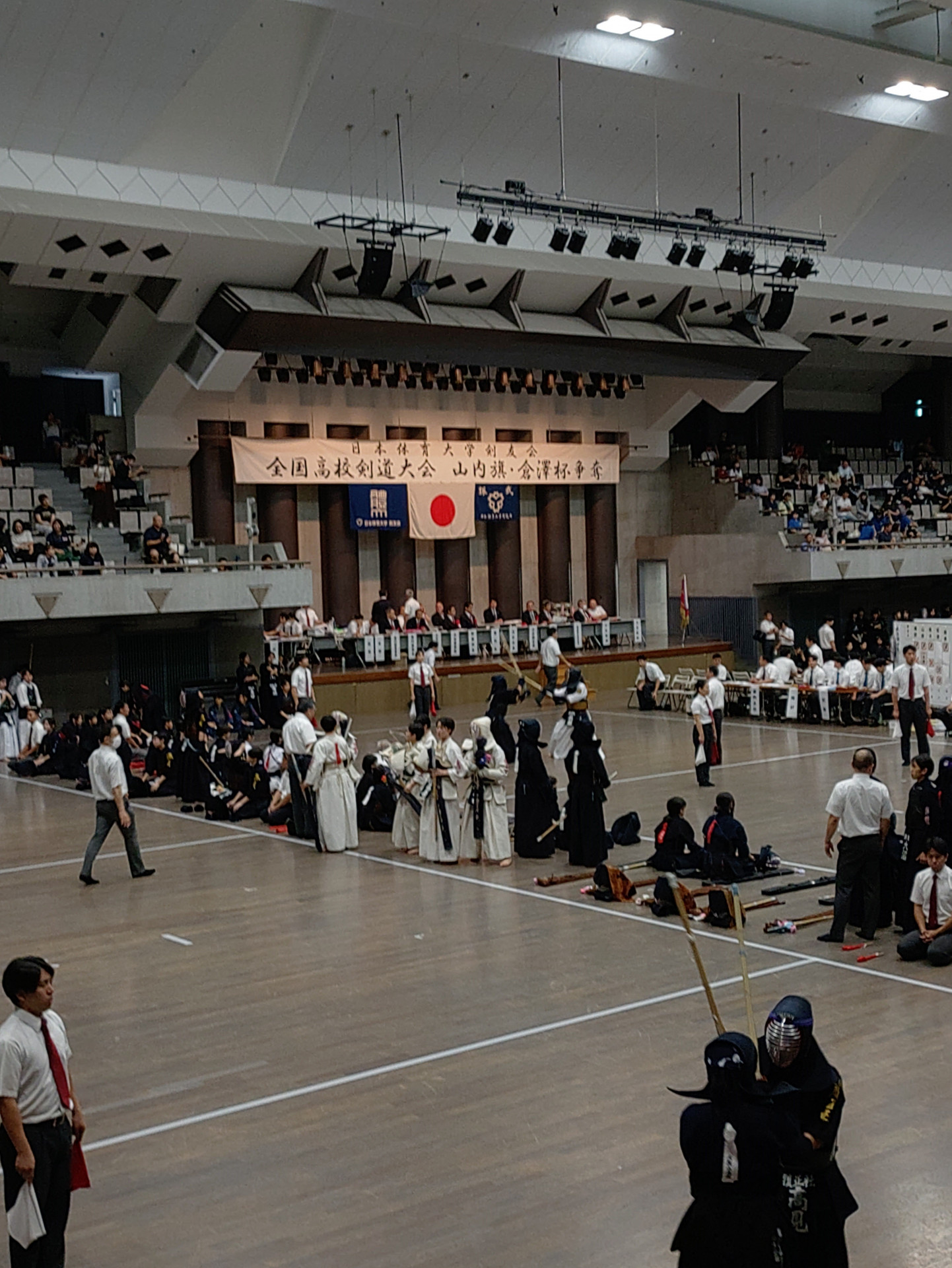 山内旗（大会）