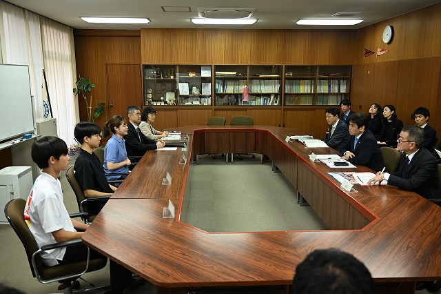 松本文部科学大臣