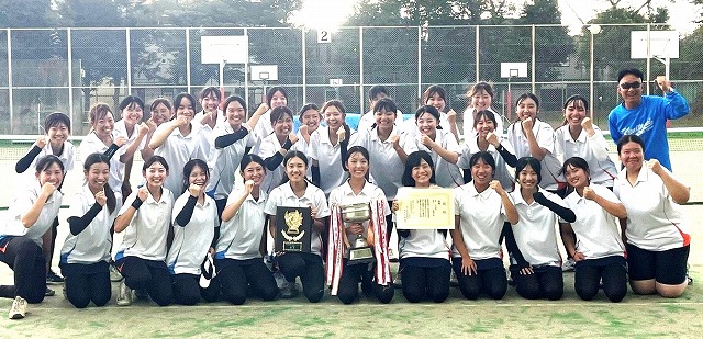 女子硬式テニス