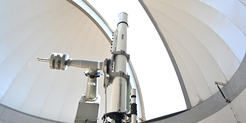 天体望遠鏡の画像